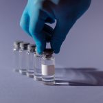 Covid 19, Federfarma: no a vaccini fuori da presidi sanitari