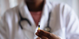 Terza dose vaccini Covid 19: verso l’obbligo per gli operatori sanitari