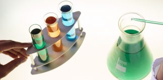 Covid, FDA: ok a terza dose a tutti i soggetti adulti. Indicazioni su dosaggi e modalità